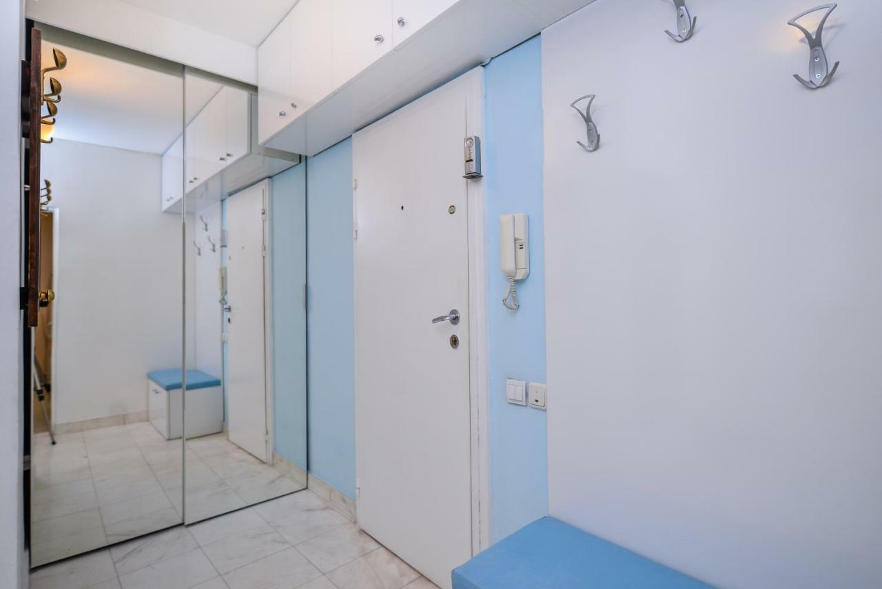 Comfortable One Bedroom Apartment In A Lively Area | Zona B5 | Russian Square Sofia Exterior foto
